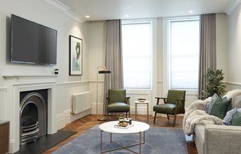 Mayfair's Modern Muse Holiday Home