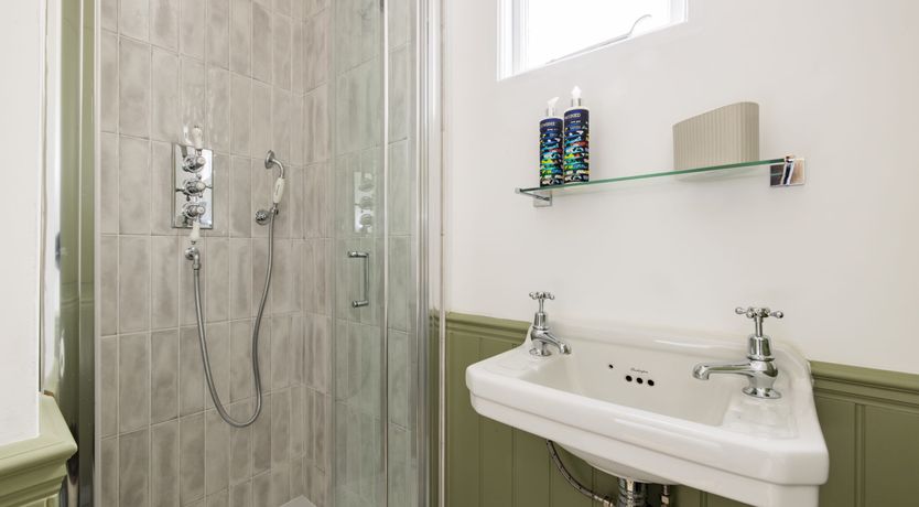 Photo of Earl's Retreat