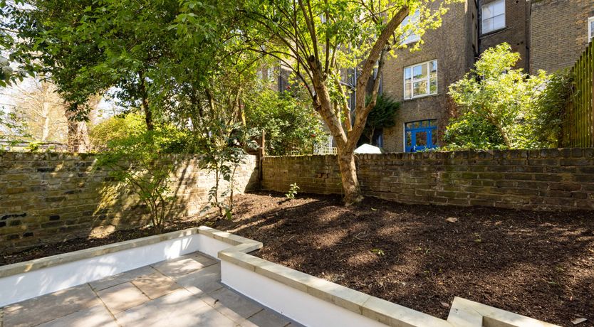 Photo of Earl's Retreat