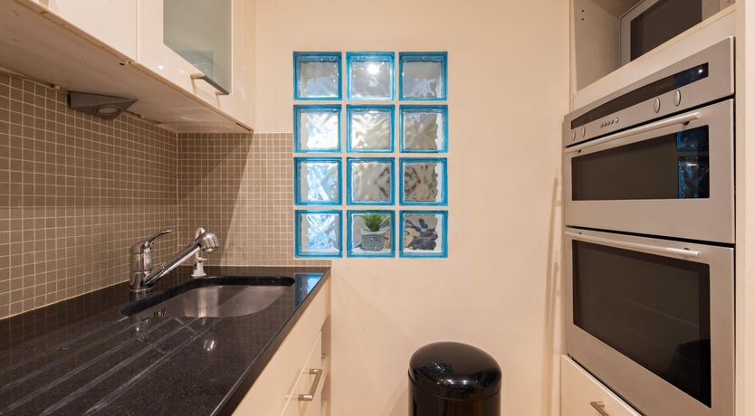 Photo of Earl's Retreat