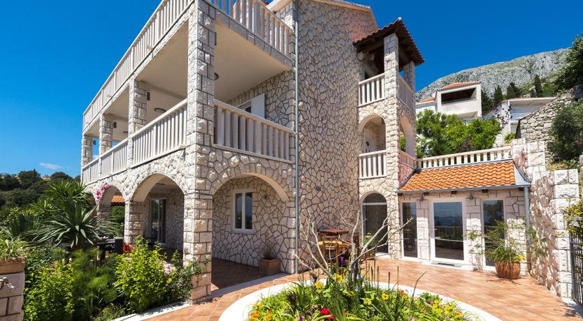 Photo of The Oyster Pearl