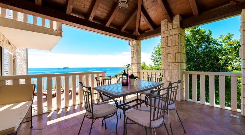 Photo of The Oyster Pearl