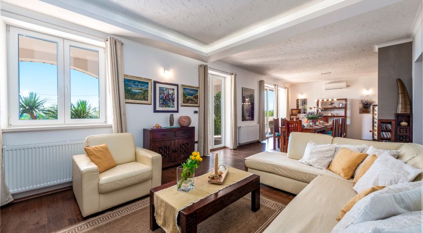 Photo of The Oyster Pearl