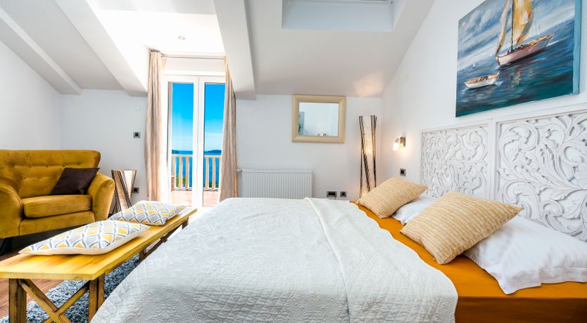 Photo of The Oyster Pearl