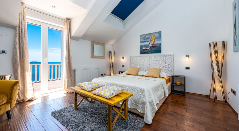 Photo of The Oyster Pearl