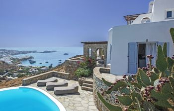 The Grecian Vibe Holiday Home