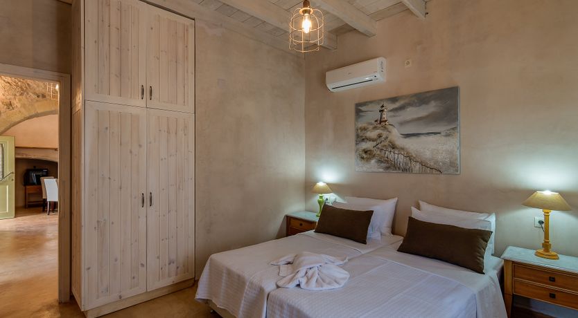 Photo of Sunset Muse