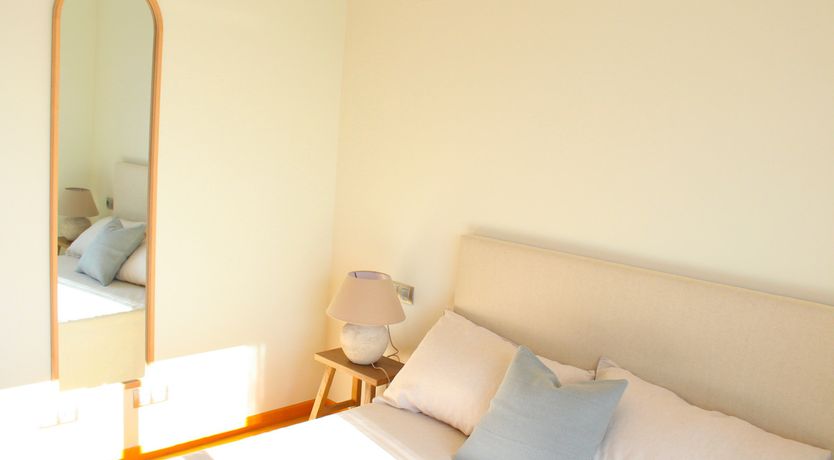 Photo of Luxury 1 bedroom flat w/ pool