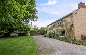 The Cottage Holiday Home