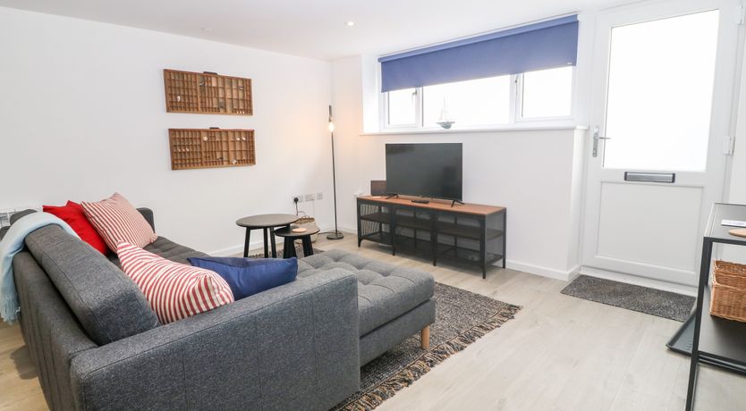 Photo of 2 Dew Street