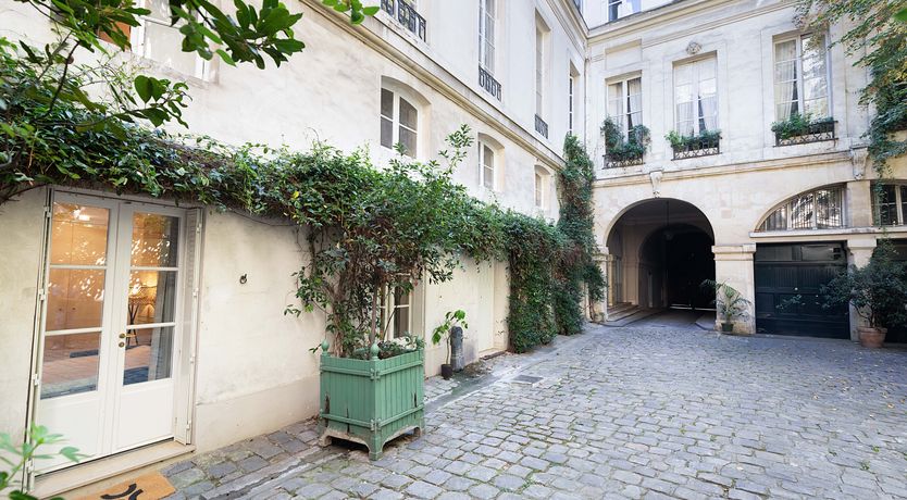 Photo of Jasmine & Ivy