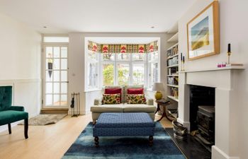 Chelsea Charming Holiday Home