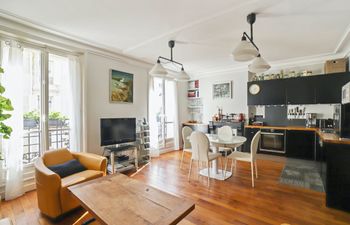 Little Montmartre Holiday Home