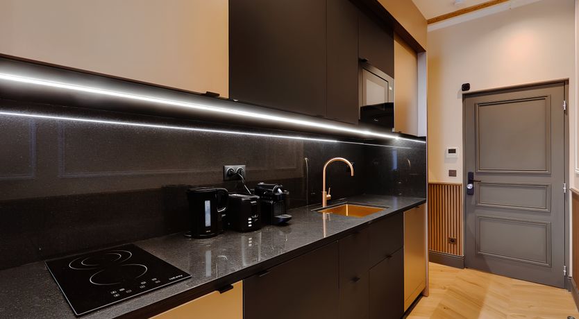 Photo of The Paris Poet