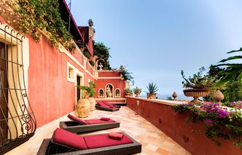 The Positano Pearl Holiday Home