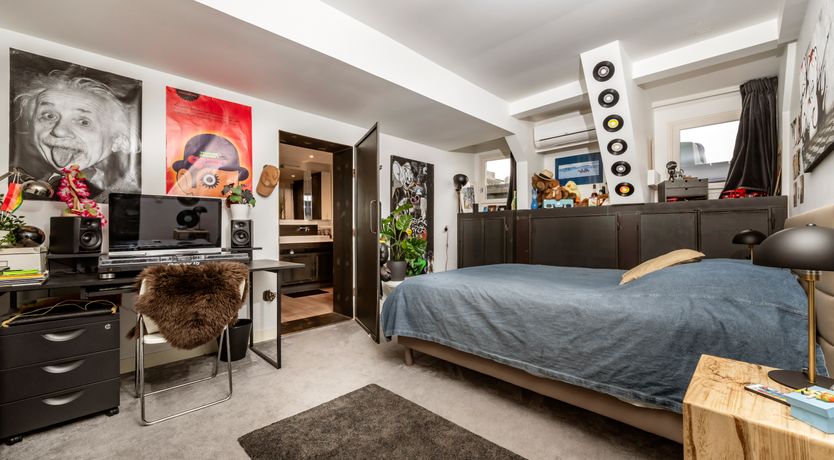 Photo of The French Twist