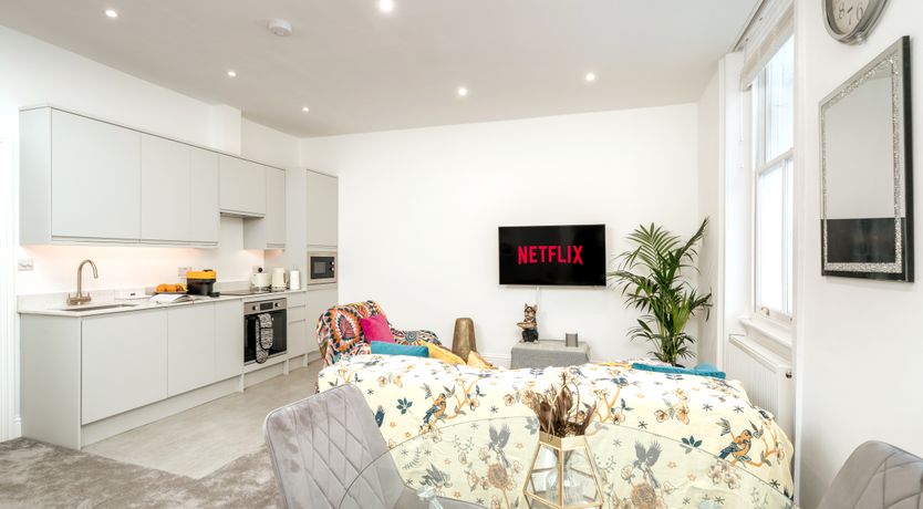 Photo of Earl's Charm