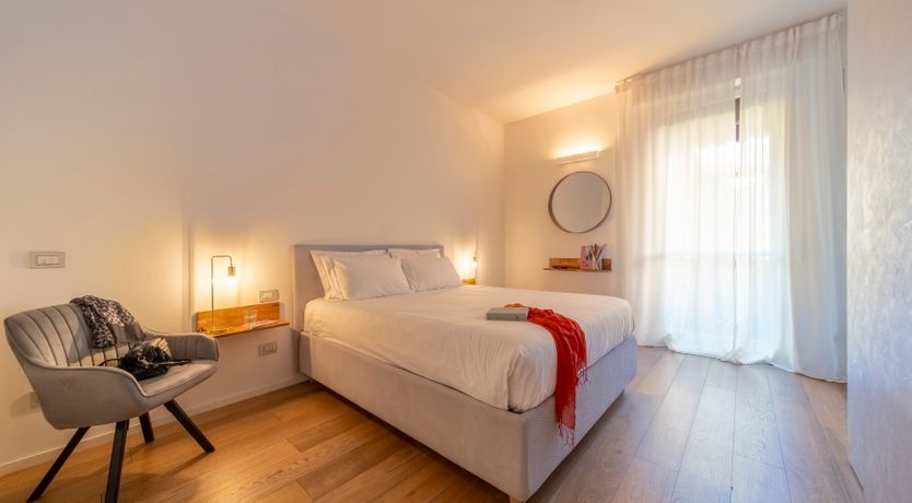 Photo of Florentine Glow