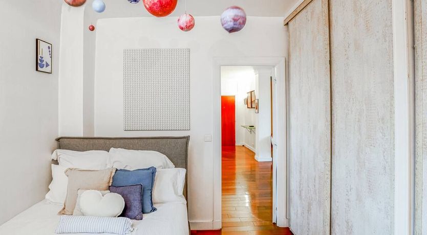 Photo of Parisian Grace