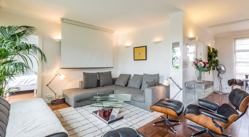 Photo of Parisian Grace