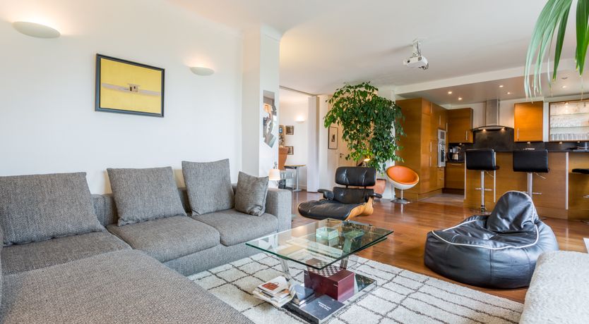 Photo of Parisian Grace