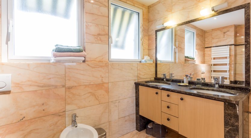 Photo of Parisian Grace