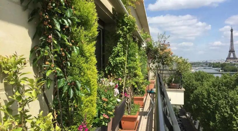 Photo of Parisian Grace