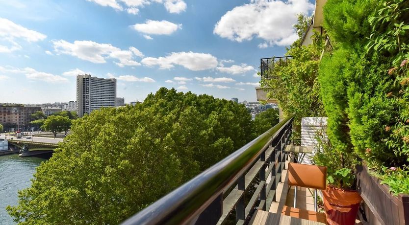 Photo of Parisian Grace