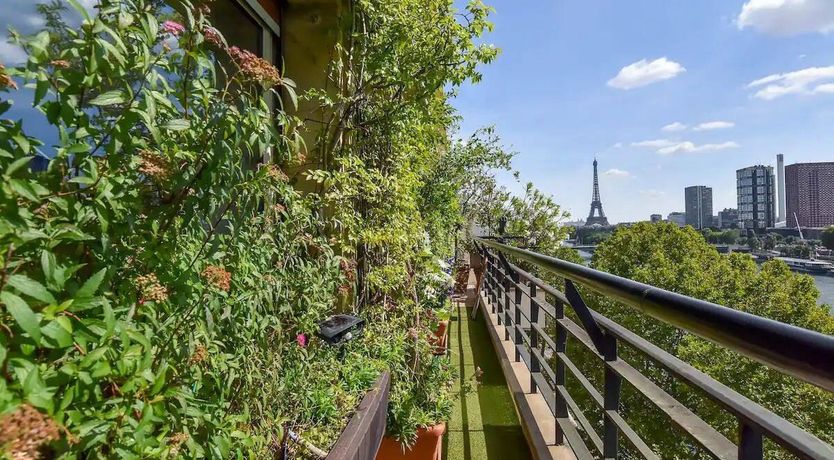 Photo of Parisian Grace