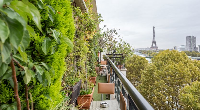 Photo of Parisian Grace