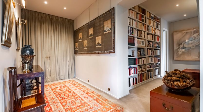 Photo of Parisian Grandeur