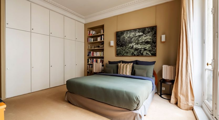 Photo of Parisian Grandeur