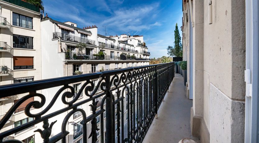 Photo of Parisian Passion