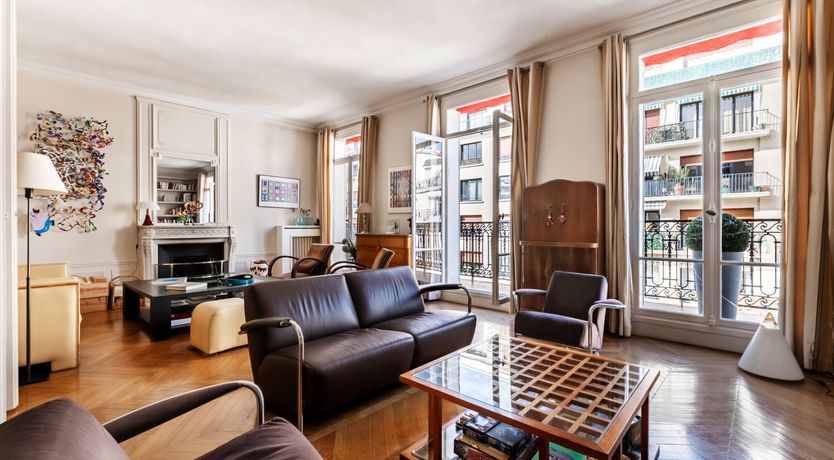 Photo of Parisian Passion