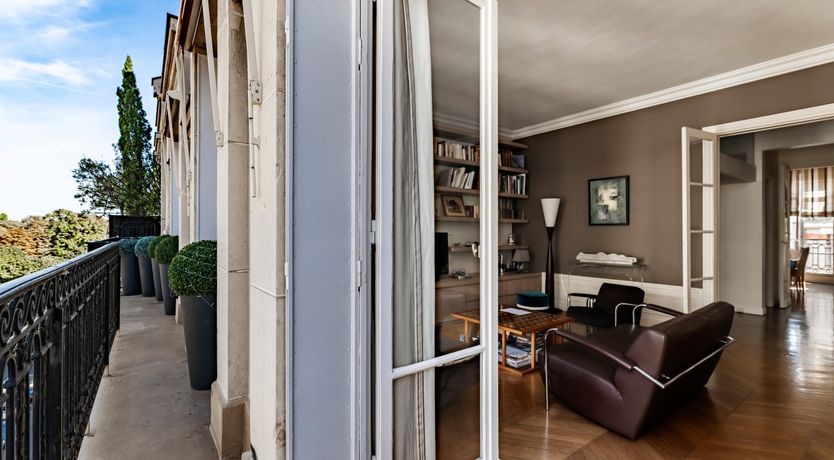 Photo of Parisian Passion