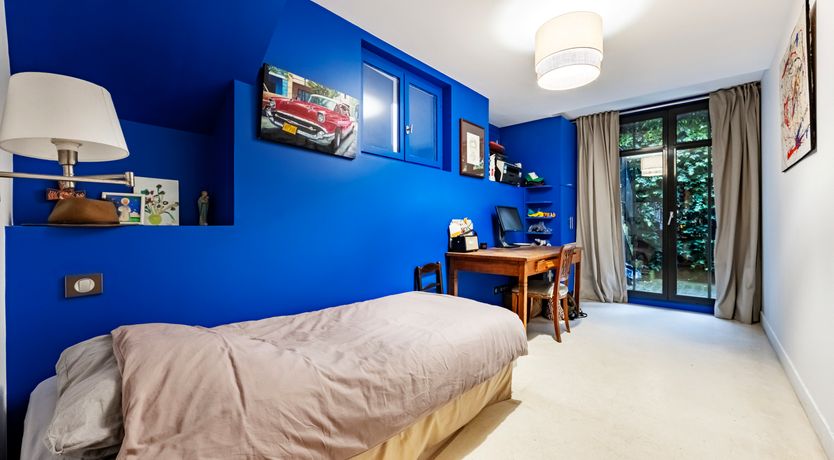 Photo of Master of Elegance