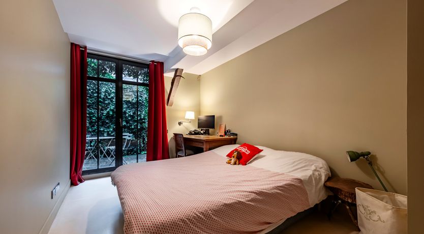 Photo of Master of Elegance