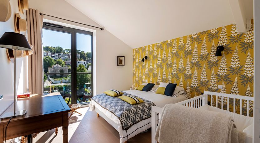 Photo of Riverside Residence