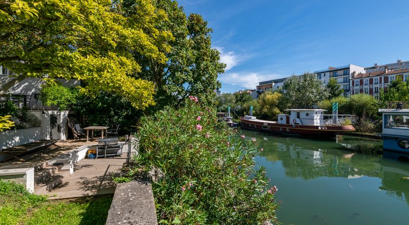 Photo of Riverside Residence