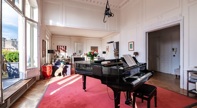 Photo of Sleek & Chic