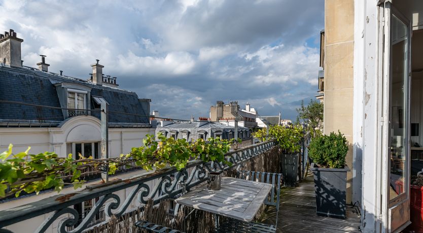 Photo of Sleek & Chic