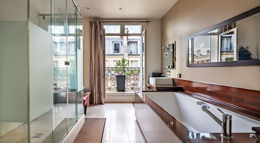 Photo of Sleek & Chic