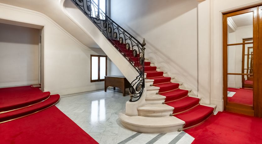 Photo of Sleek & Chic