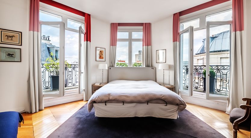 Photo of Sleek & Chic