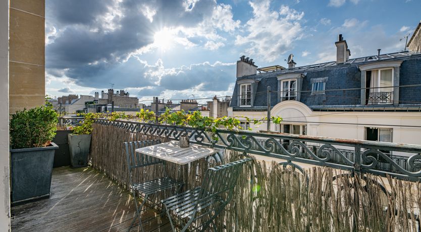 Photo of Sleek & Chic