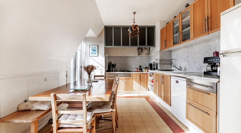 Photo of The Eiffel Outlook