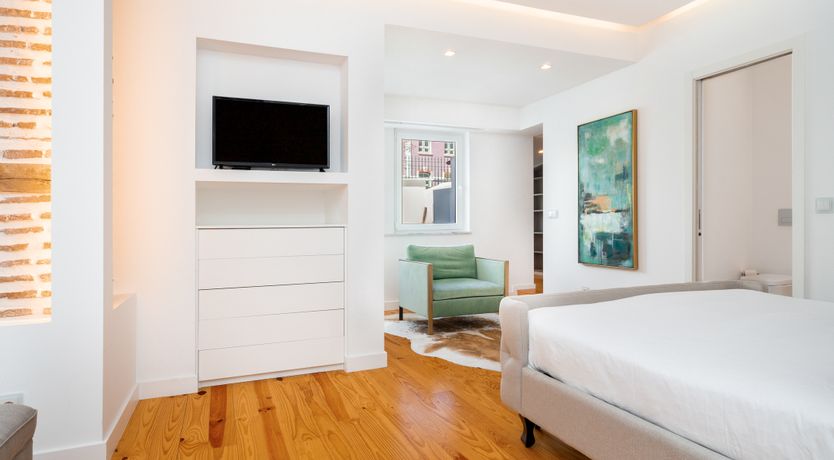 Photo of The Peach Pineapple