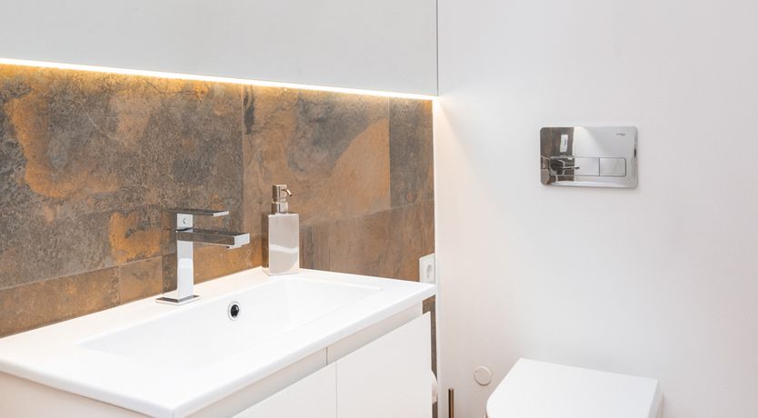 Photo of The Peach Pineapple