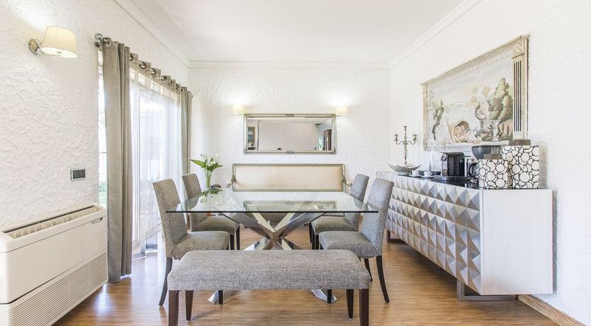 Photo of Caught By The Ocean