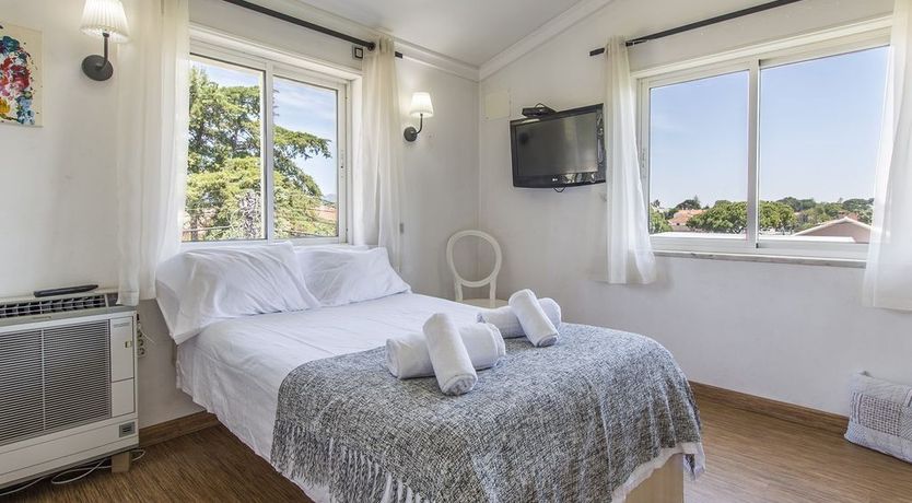 Photo of Caught By The Ocean